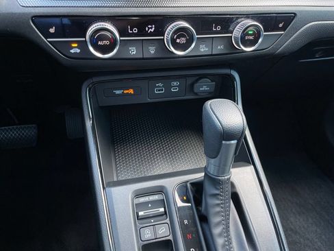 Certified 2025 Honda CR-V EX image 18