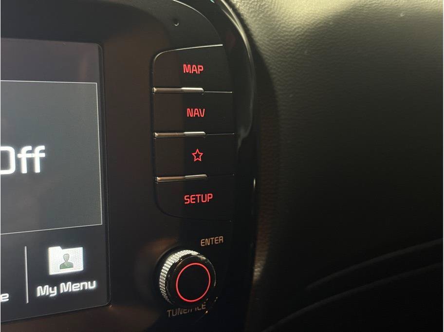 Used 2018 Kia Soul ! w/ Tech Package FWD image 26