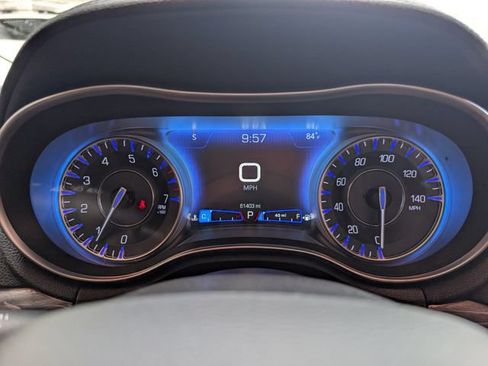 Used 2021 Chrysler 300 Touring w/ Sport Appearance Package RWD image 15