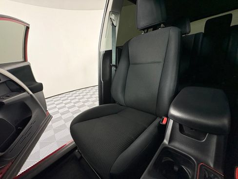 Used 2016 Toyota RAV4 LE AWD/4WD image 18
