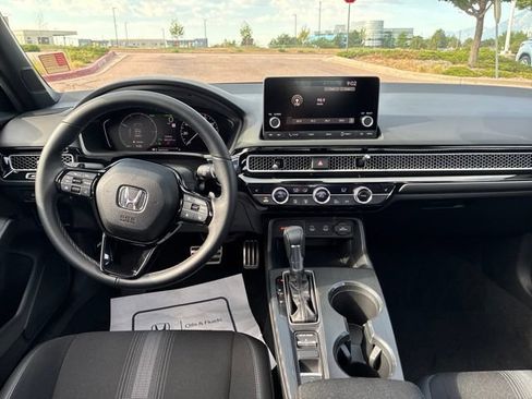 Used 2025 Honda Civic Sport image 22