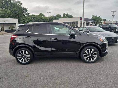 Used 2021 Buick Encore Preferred FWD image 2