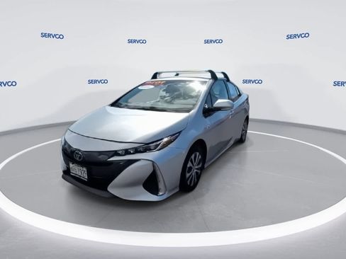 Used 2020 Toyota Prius Prime LE image 4