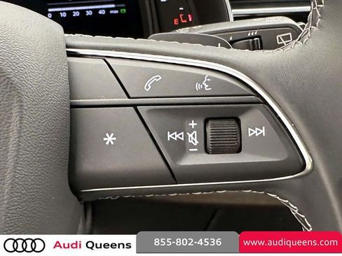 Used 2025 Audi Q7 3.0T Premium w/ Convenience Package AWD/4WD image 29
