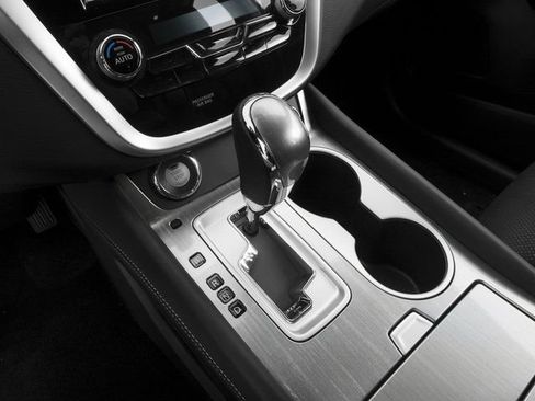 Used 2016 Nissan Murano S w/ Navigation Package FWD image 13