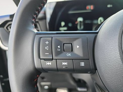 New 2026 Nissan Kicks SR w/ Cold Weather Package FWD image 25