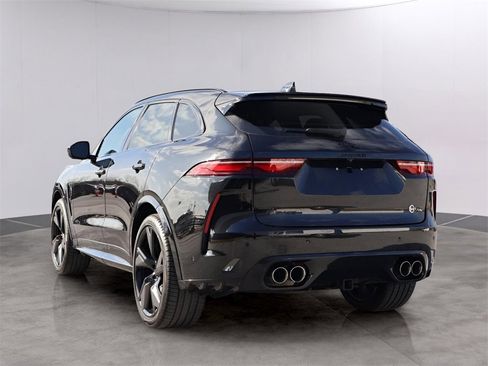 Used 2022 Jaguar F-PACE SVR image 7