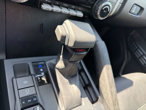 Used 2024 Toyota Tacoma TRD Off-Road image 20