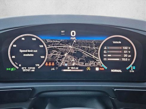 Used 2024 Porsche Cayenne image 11