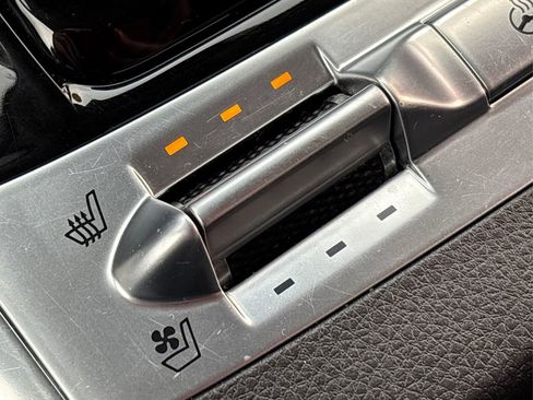 Used 2023 Kia Carnival SX Prestige image 36