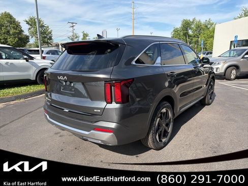New 2026 Kia Sorento EX w/ EX Premium Package AWD/4WD image 8