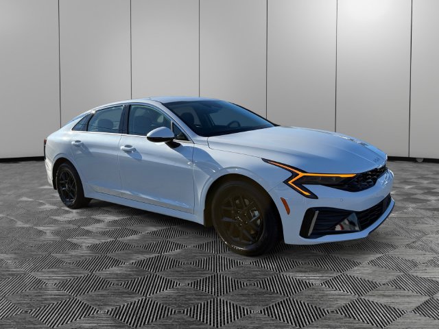 New 2027 Kia K5 LXS FWD image 7