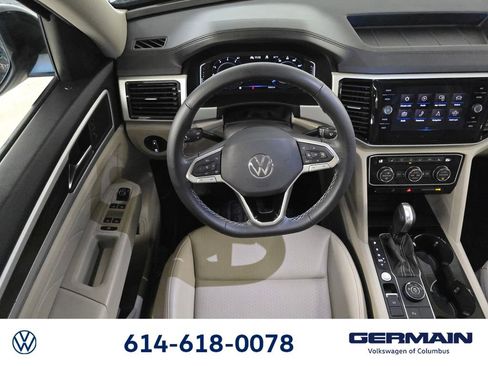 Certified 2023 Volkswagen Atlas SE w/ Panoramic Sunroof Package AWD/4WD image 21