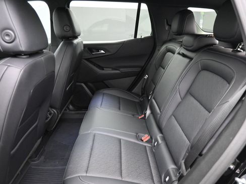 Used 2025 Chevrolet Equinox LT w/ Convenience Package II image 17