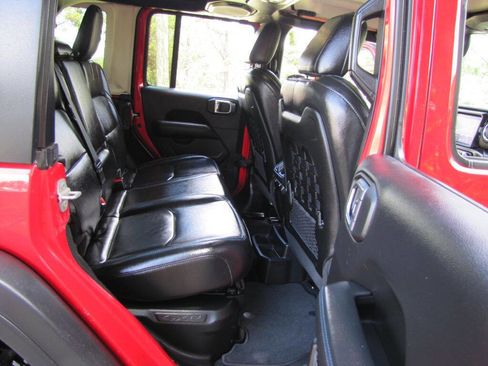 Used 2022 Jeep Wrangler Unlimited Rubicon 4xe w/ Cold Weather Group image 21