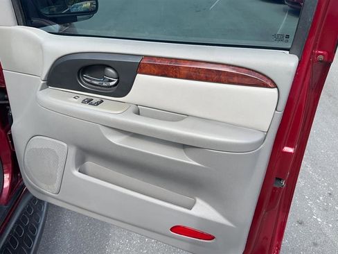 Used 2009 GMC Envoy SLT w/ Sun And 6-Disc Cd Package image 38