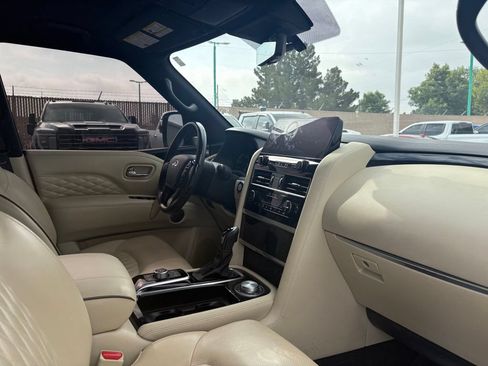 Used 2024 INFINITI QX80 Sensory w/ Cargo Package AWD/4WD image 11