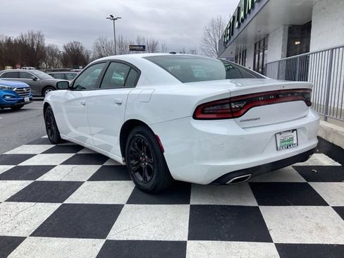 Used 2022 Dodge Charger SXT w/ Leather Interior Group image 3