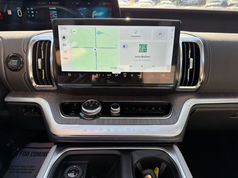 Used 2025 Ford Expedition Max Platinum w/ Platinum Ultimate Package image 33