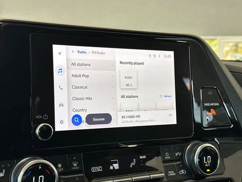 Used 2024 Toyota Highlander XLE image 20