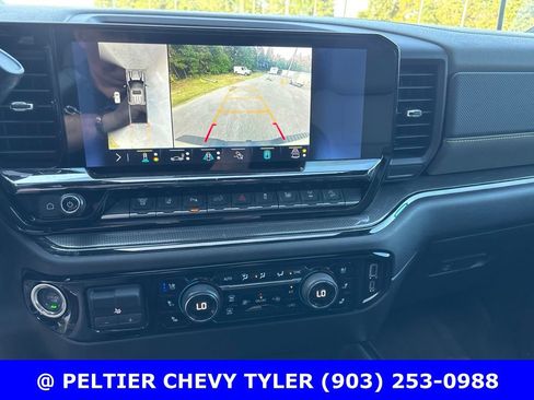 Used 2025 Chevrolet Silverado 2500 ZR2 w/ Technology Package AWD/4WD image 17