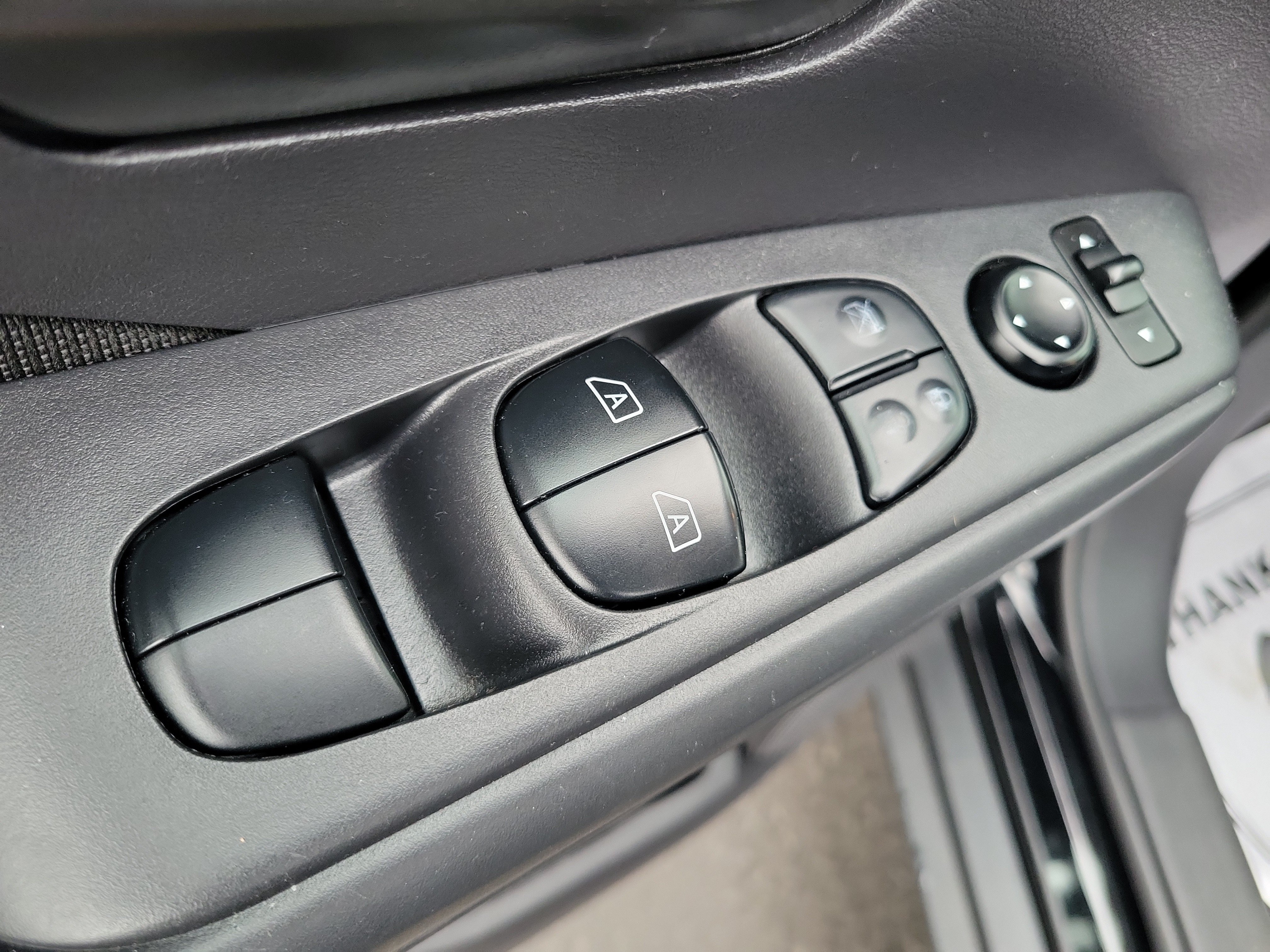 Used 2023 Nissan Kicks S FWD image 19