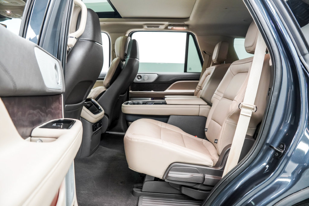 Used 2022 Lincoln Navigator Reserve AWD/4WD image 19
