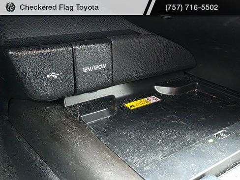 Used 2023 Toyota Camry SE w/ Cold Weather Package image 19