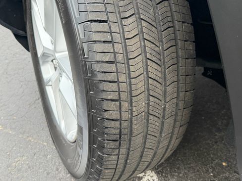 Used 2022 Jeep Grand Cherokee L Laredo w/ Luxury Tech Group I image 39