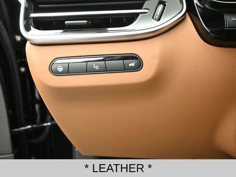 Certified 2025 INFINITI QX60 Sensory w/ Vision Package image 12