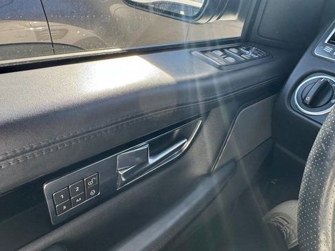 Used 2013 Land Rover Range Rover Sport HSE LUX w/ Luxury Interior Pkg image 16