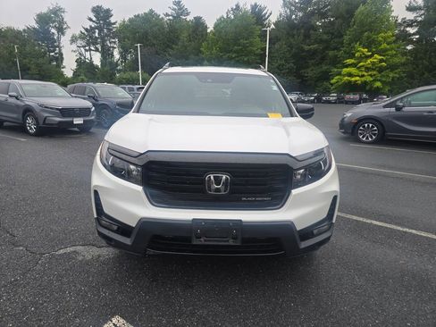 Certified 2024 Honda Passport Black Edition image 3