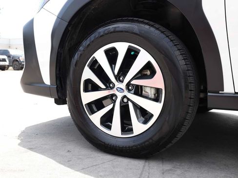 Used 2024 Subaru Outback Premium AWD/4WD image 57