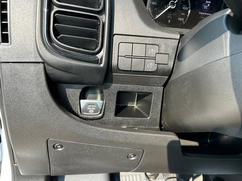 Used 2025 RAM ProMaster 2500 w/ Power Group image 21