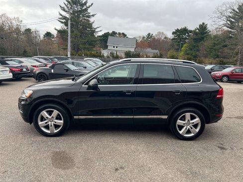 Used 2014 Volkswagen Touareg VR6 AWD/4WD image 2