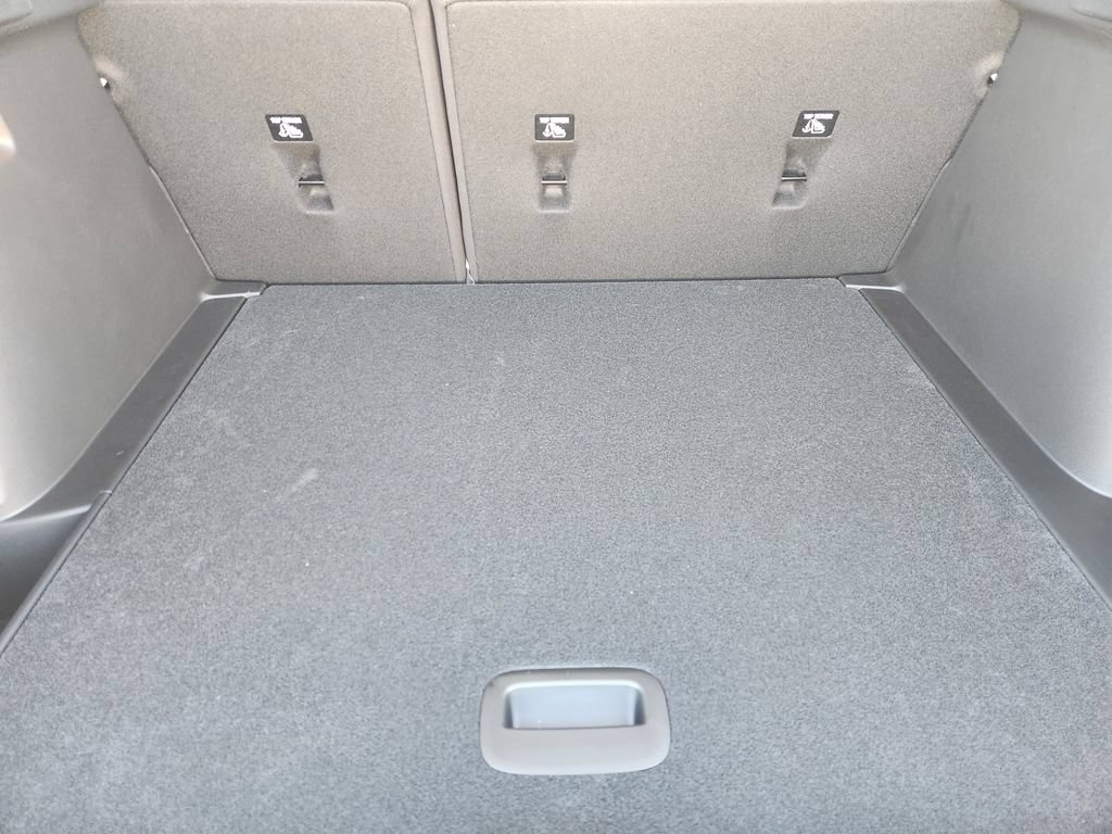 New 2026 Chevrolet Trax RS w/ Sunroof Package FWD image 22