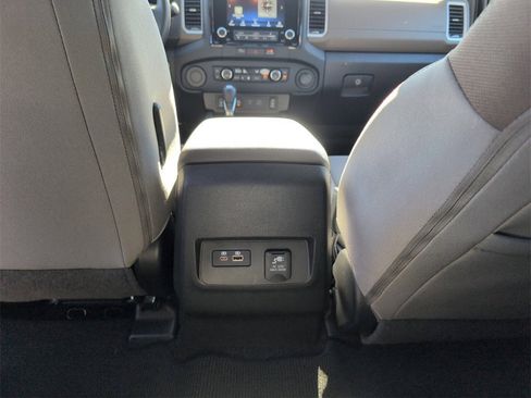 Used 2024 Nissan Frontier SV w/ SV Convenience Package image 30