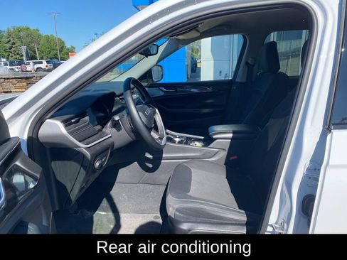 Used 2022 Jeep Grand Cherokee L Laredo w/ Luxury Tech Group I AWD/4WD image 9