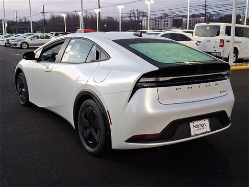 New 2026 Toyota Prius SE image 4