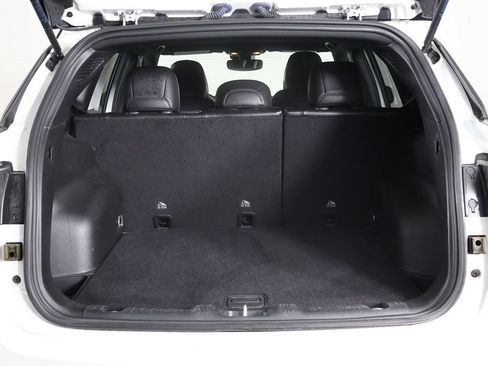 Used 2023 Jeep Compass Trailhawk AWD/4WD image 18