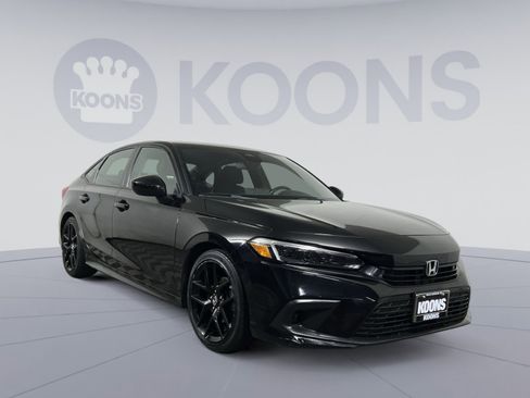 Used 2023 Honda Civic Sport image 10