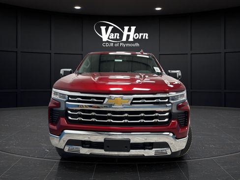 Used 2024 Chevrolet Silverado 1500 LTZ AWD/4WD image 2