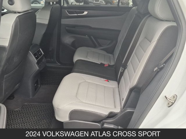 Used 2024 Volkswagen Atlas Cross Sport SEL R-Line AWD/4WD image 20