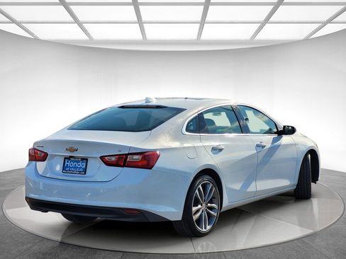 Used 2023 Chevrolet Malibu LT image 3