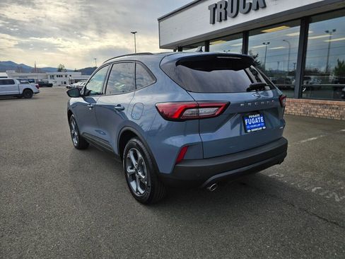 Certified 2025 Ford Escape ST-Line w/ Tech Pack #1 AWD/4WD image 9