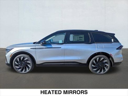 New 2026 Lincoln Nautilus Reserve w/ Jet Appearance Package image 3