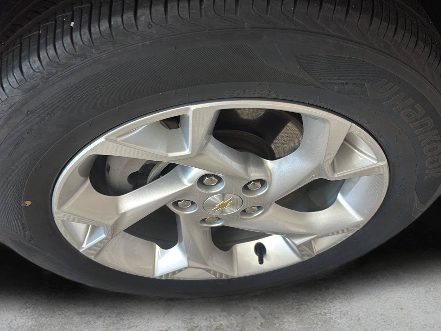 Certified 2024 Chevrolet Trax LS w/ LS Convenience Package FWD image 24