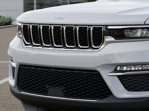 New 2025 Jeep Grand Cherokee Limited image 28