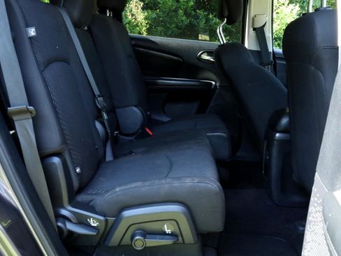 Used 2018 Dodge Journey SE w/ Popular Equipment Group image 30