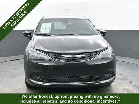 New 2026 Chrysler Voyager LX image 8